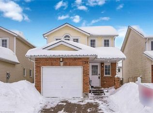 39 Dahlia St, Kitchener, ON N2E3Y9