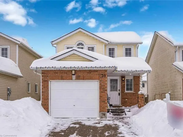 39 Dahlia St, Kitchener, ON N2E 3Y9