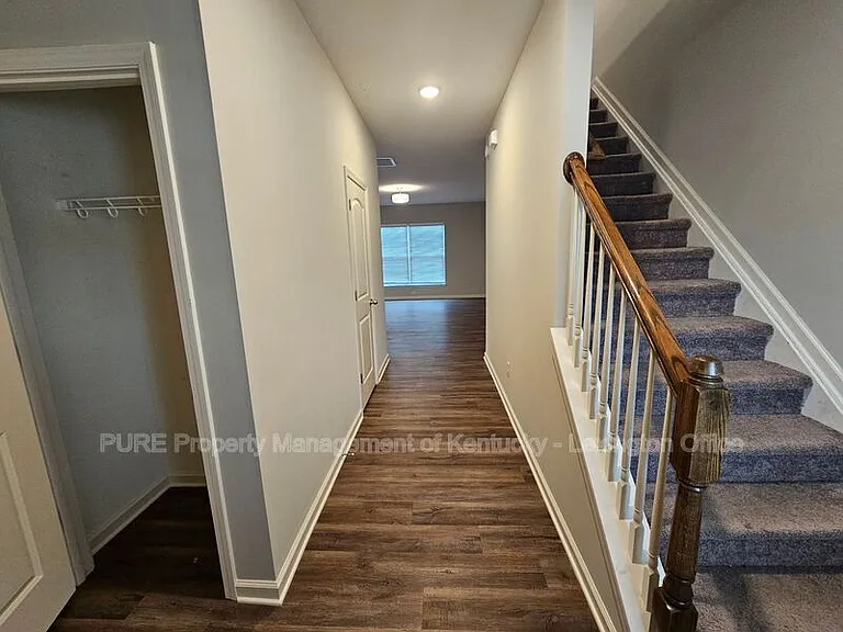 121 Forester Ct — Photo 4