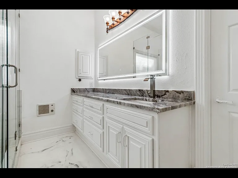 27481 Smithson Valley Rd — Photo 3