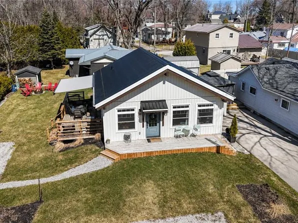 7 Pellum St, Norfolk County, ON N0E 1T0