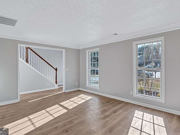 5th image of 4061 Jewell Ter