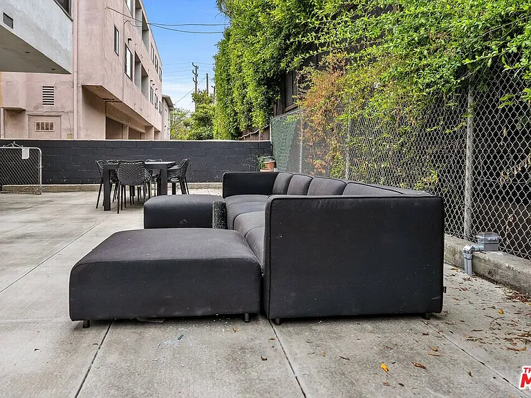 149 S Hayworth Ave #1 — Photo 11
