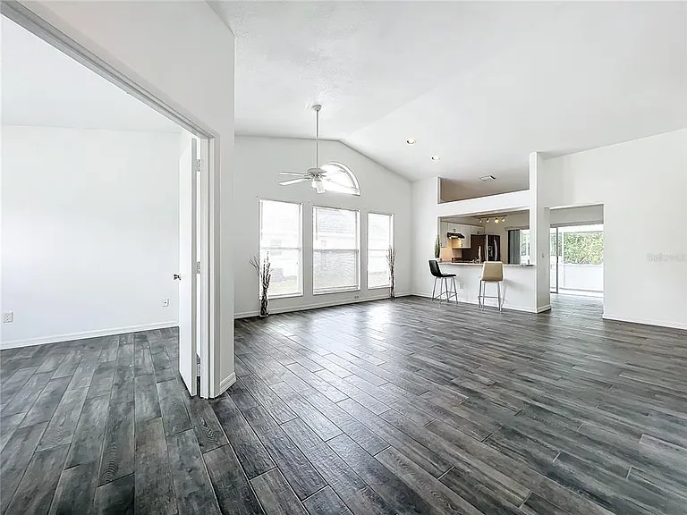 5716 Delano Ln — Photo 15