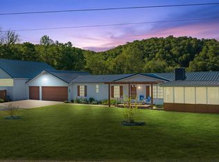 202 Rainbow Landing Dr, Cotter, AR 72626