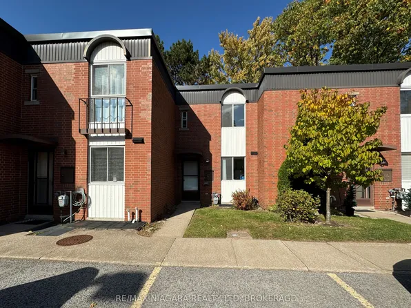 6476 Huggins St #67, Niagara Falls, ON L2J 1G9