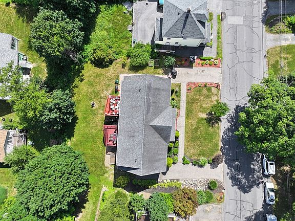 2nd image of 48 16th Ave Unit 48