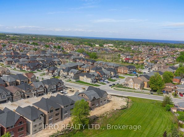 1341 Blackmore St, Innisfil, ON L9S 0J8