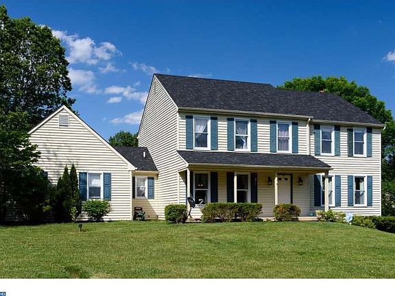2nd image of 107 Heather Hill Dr