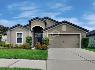 919 Wynnmere Walk Ave, Ruskin, FL 33570