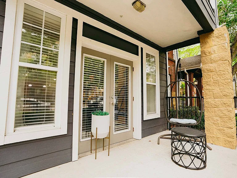 Lyons Corner - 22