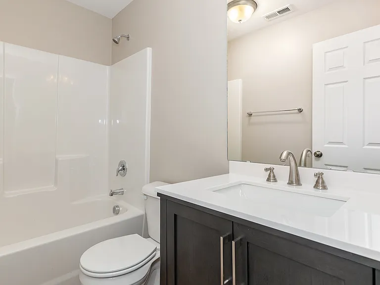 89 Forest Island Ave — Photo 12