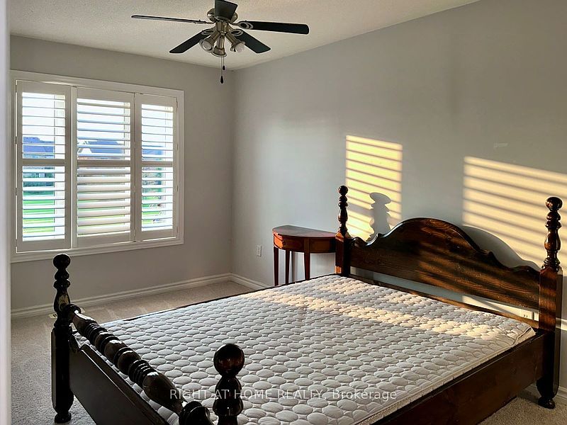 Oakville Townhouse for rent - 3 Bedrooms — photo 8