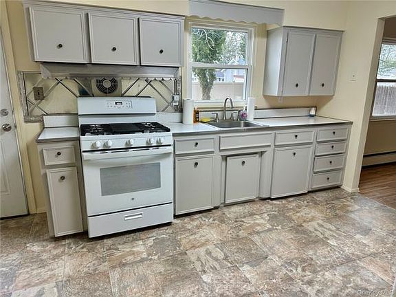 4th image of 74 Clifton Pl