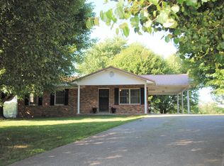 2938 W Pine Hill Rd, London, KY 40744