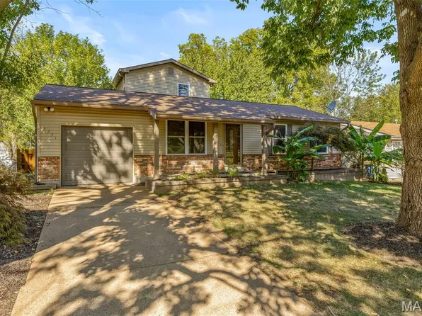 3731 Saint Kevin Park Dr, Saint Ann, MO 63074
