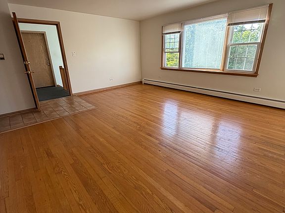 3rd image of 8121 W Lawrence Ave
