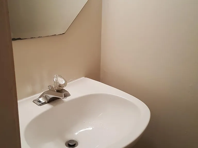 874 Four Seasons Blvd — Photo 15