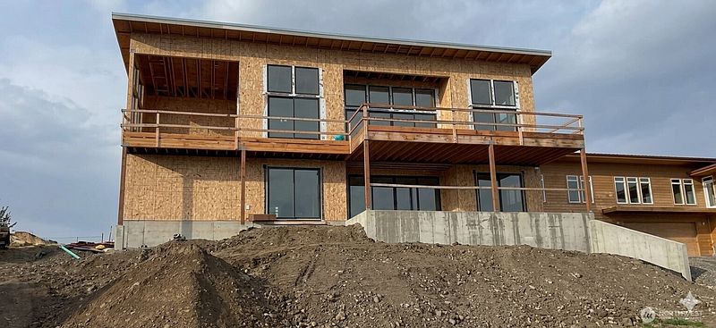 4th image of 189 Lupine Drive