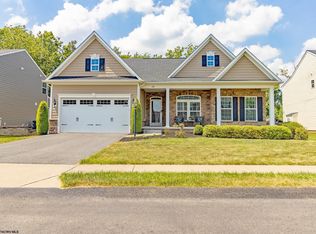 128 Summit Woods Dr, Morgantown, WV 26508