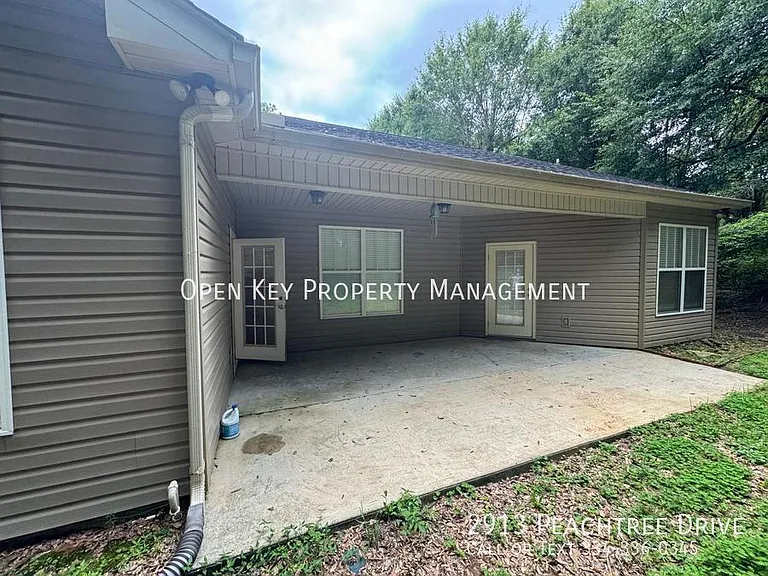 2913 Peachtree Dr — Photo 20