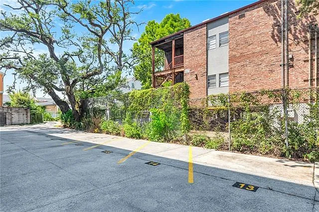 3601 Camp St #302 — Photo 43