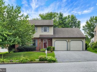 18 Southview Cir, Elizabethtown, PA 17022