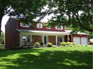 52 Windybush Way, Ewing, NJ 08560