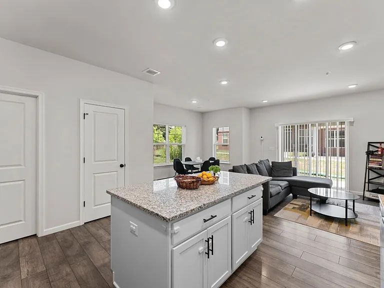 230 Honey Ln — Photo 18