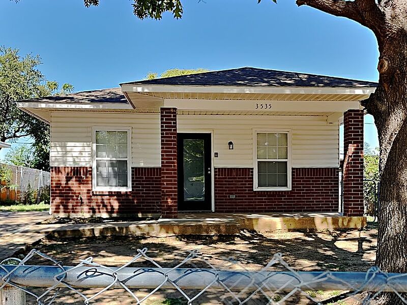 1st image of 3535 Pinebrook Dr