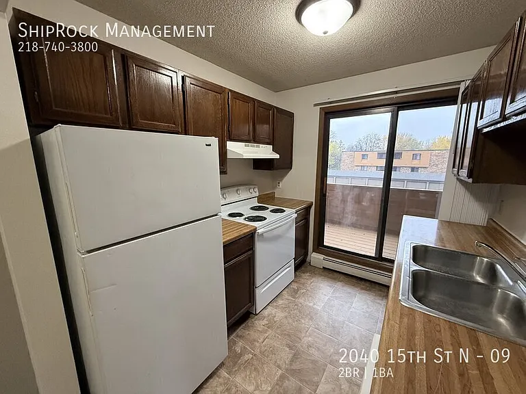 2040 15th St N #9 — Photo 2
