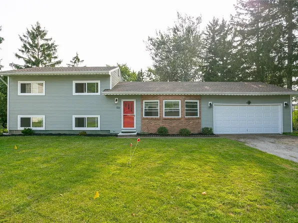 150 Colonnade Dr, Rochester, NY 14623