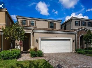 637 NE 191st Ter, Miami, FL 33179