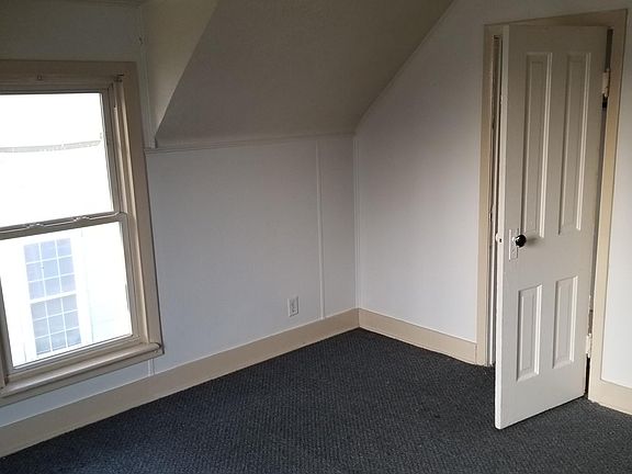 2nd image of 212 S Hill St