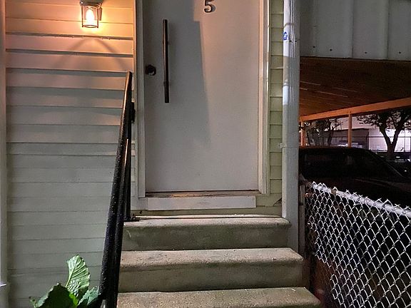 4th image of 424 Texaco Ln APT 4
