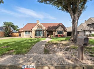 2910 Riata Ln, Houston, TX 77043