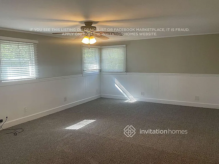 1303 W 59th St — Photo 10