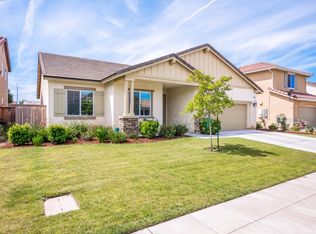3368 Poe Ave, Clovis, CA