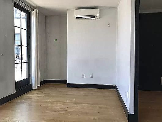 4th image of 80 Jefferson St #3BB