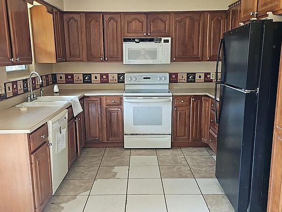 5th image of 5675 Lake Michigan Dr