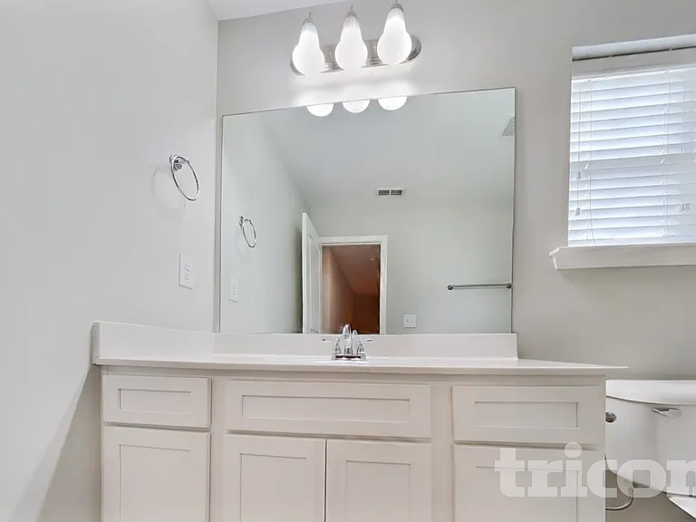 1048 Solomon Ln — Photo 14