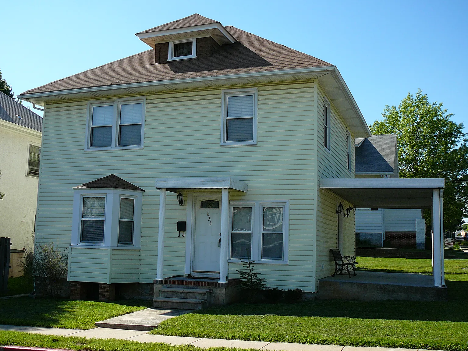 833 View St photo 1