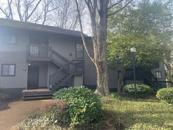 131 Cedar Cove Ln, Winston Salem, NC 27104