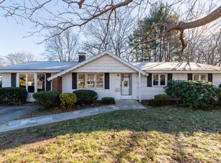 23 Cresthaven Dr, Burlington, MA 01803