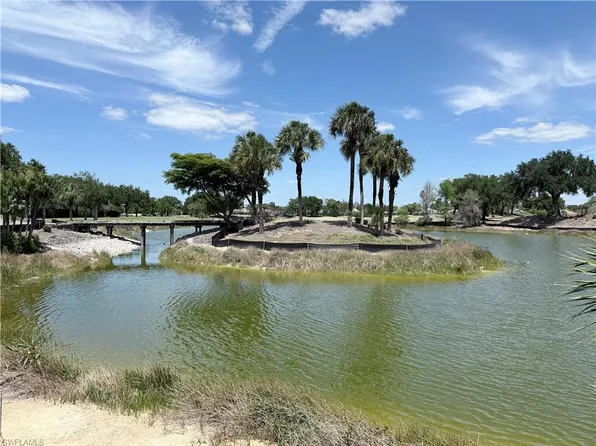 3515 Grand Cypress Ct, Naples, FL 34119