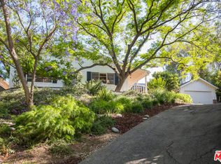 20026 Oxnard St, Woodland Hills, CA 91367