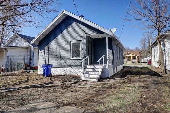 2nd image of 1739 E Johns Ave