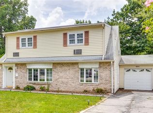 132 Jennifer Ln, Yonkers, NY 10710