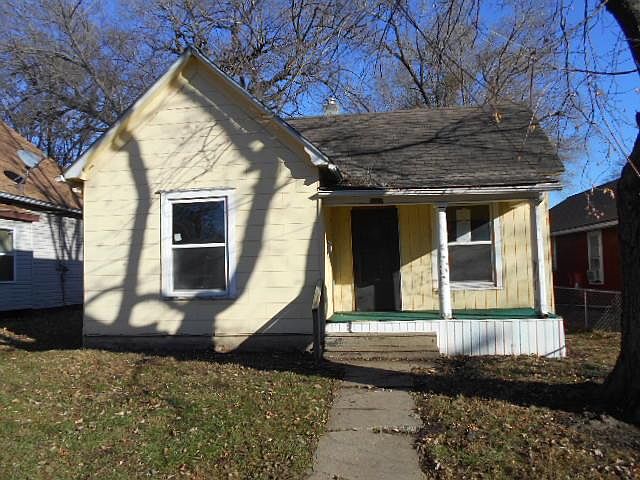 1st image of 1027 S Woodland Ave