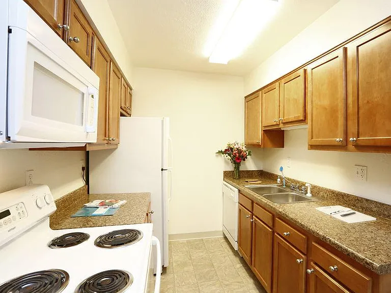 Flatirons Park Apartments — Photo 23